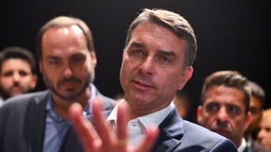 Grupo afirmou que cães farejadores detectaram substâncias após denúncia da polícia do Senado.