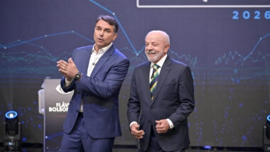 Lula e Flávio durante debate TV Band TV Globo