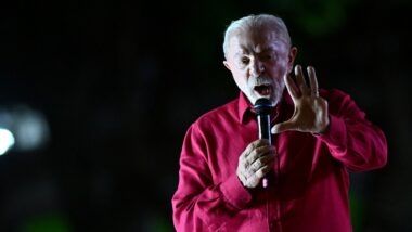 Lula provoca Meta e defende debate de "regulamentação sem censura"