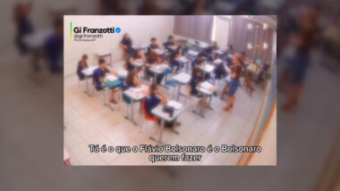 Aula a crianças de 11 anos foi registrada por câmeras de segurança e chegou à prefeita após denúncia de mãe.