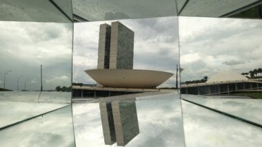 Lula reeleito terá um quarto mandato em convivência com uma composição de Congresso majoritariamente conservador.